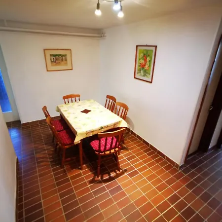 Tuenderi Csalados Apartmanok Mişcolţ Exterior foto