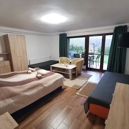 Tuenderi Csalados Apartmanok Mişcolţ Exterior foto