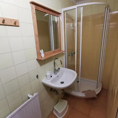 Tuenderi Csalados Apartmanok Mişcolţ Cameră foto
