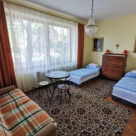 Tuenderi Csalados Apartmanok Mişcolţ Cameră foto